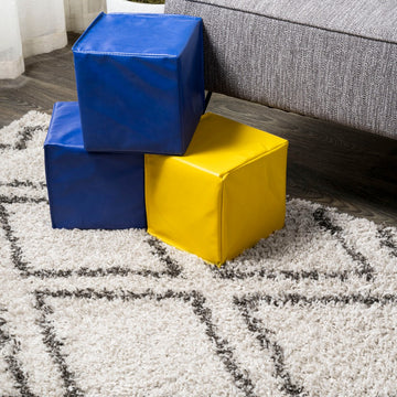 Soller Diamond Trellis Shag Area Rug